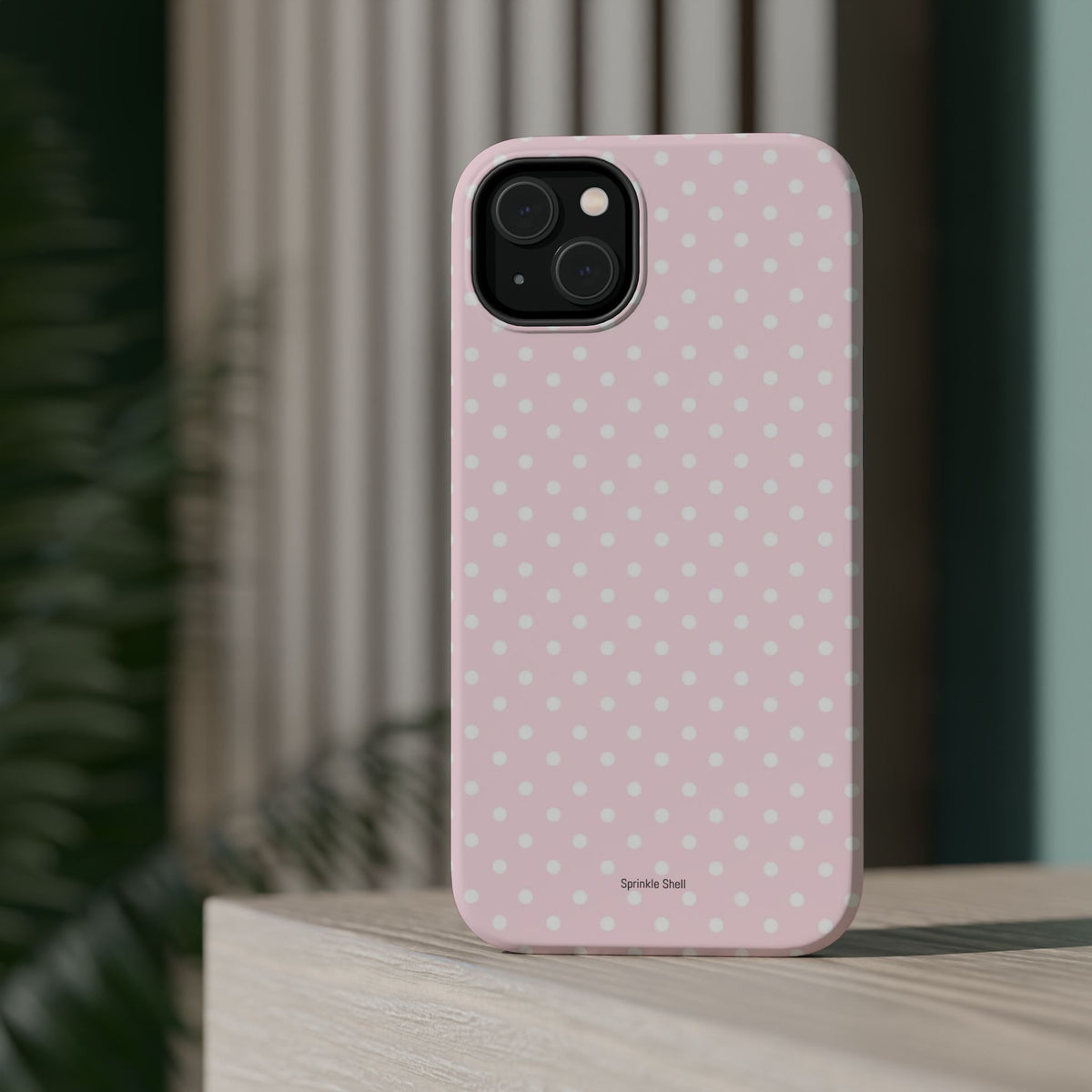 MagSafe light pink polka dots case