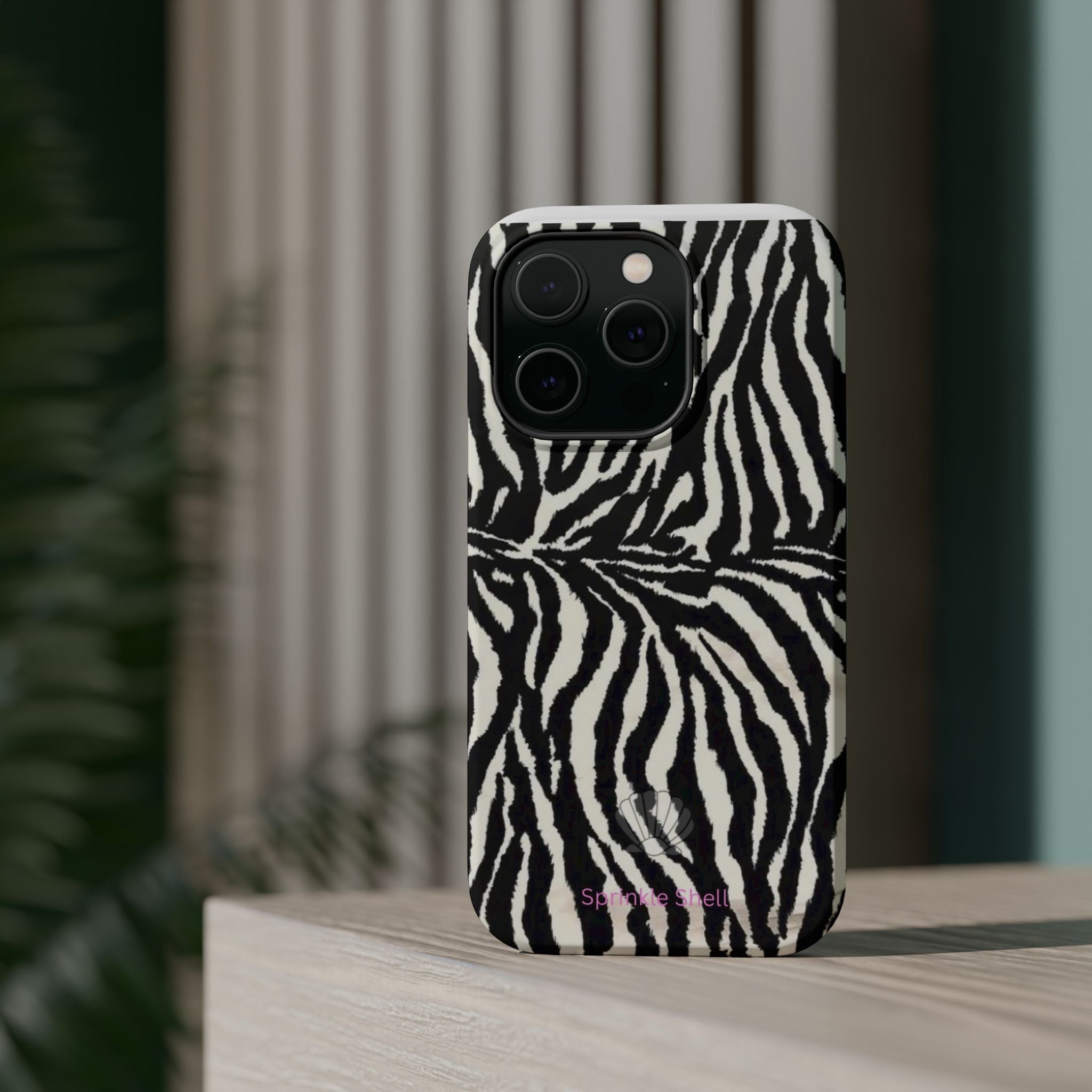 MagSafe black zebra print case