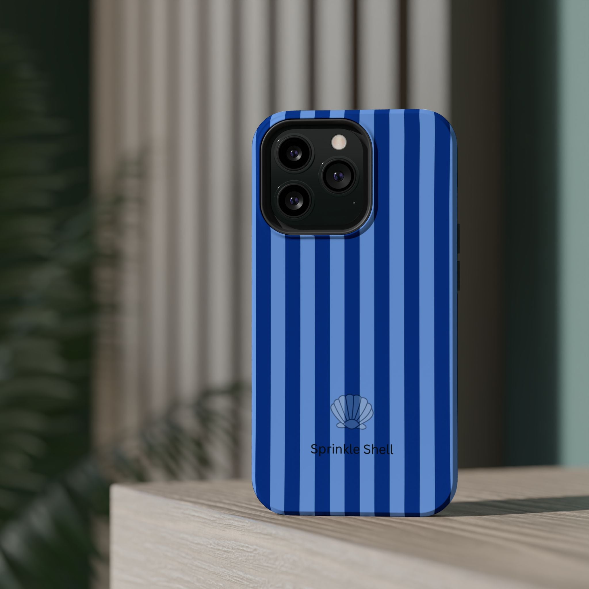 MagSafe blue striped case