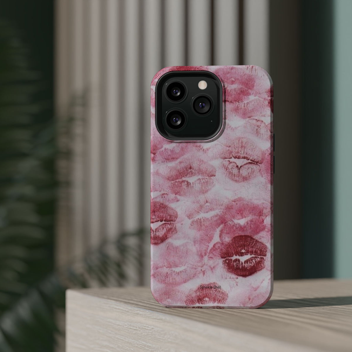 MagSafe kisses case