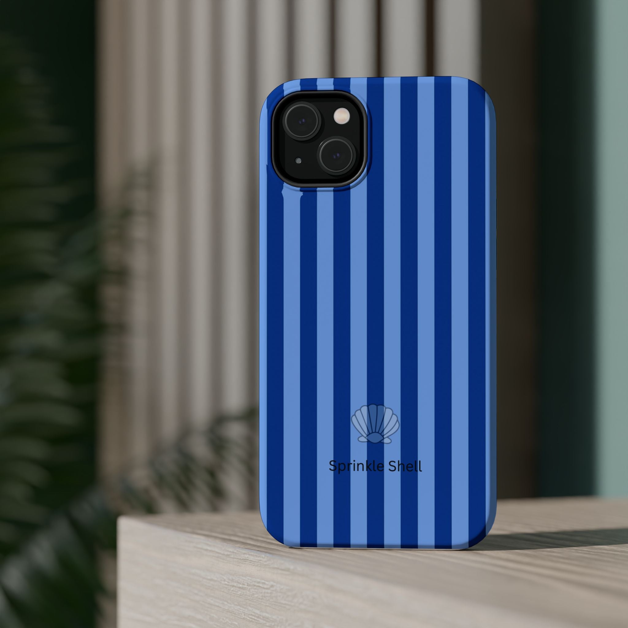 MagSafe blue striped case