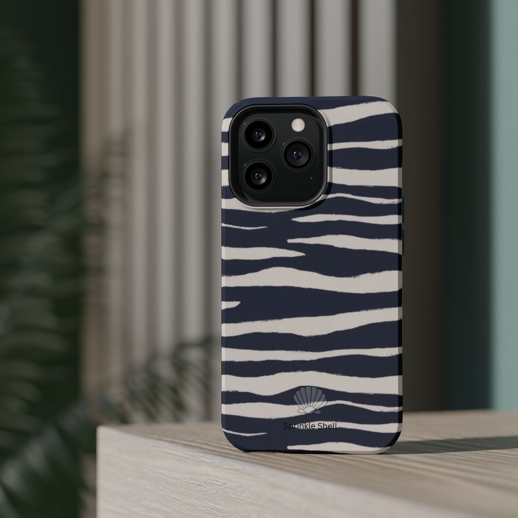 MagSafe Blue zebra print case