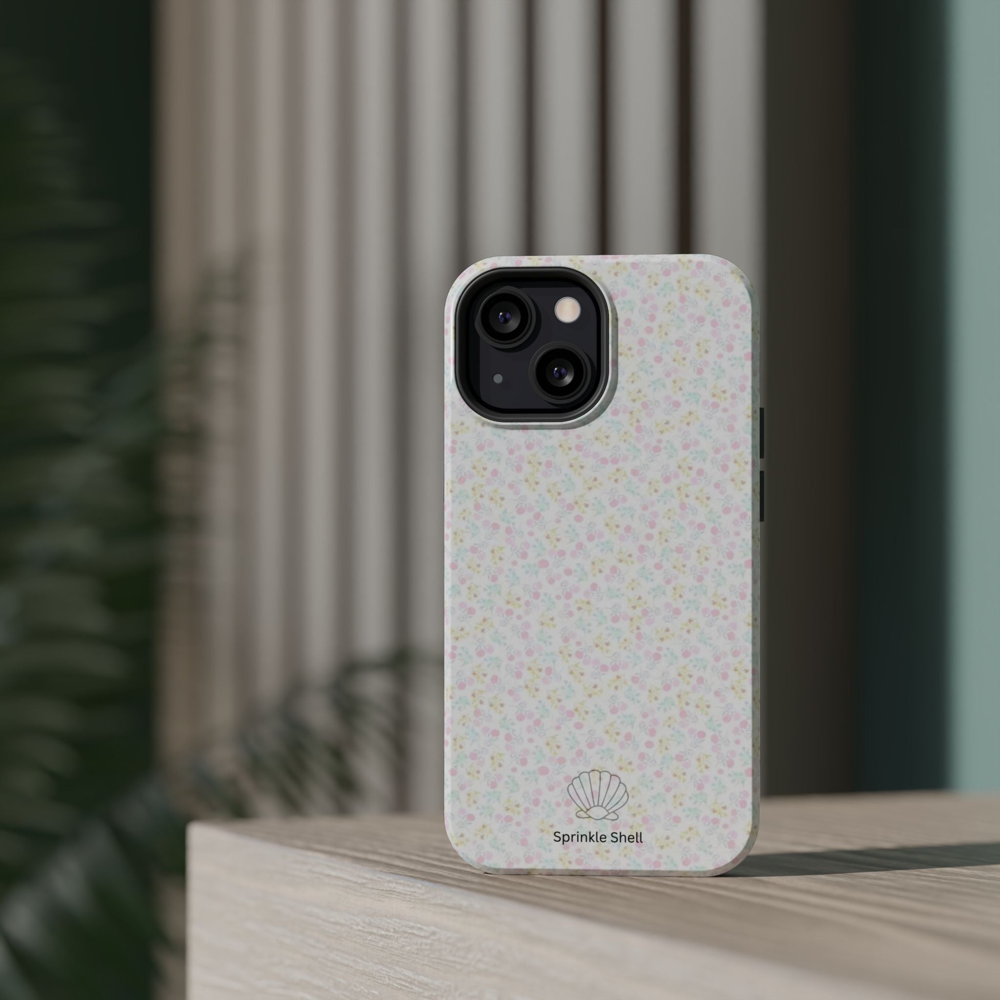 MagSafe small floral detail case
