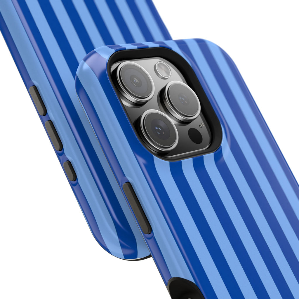 MagSafe blue striped case