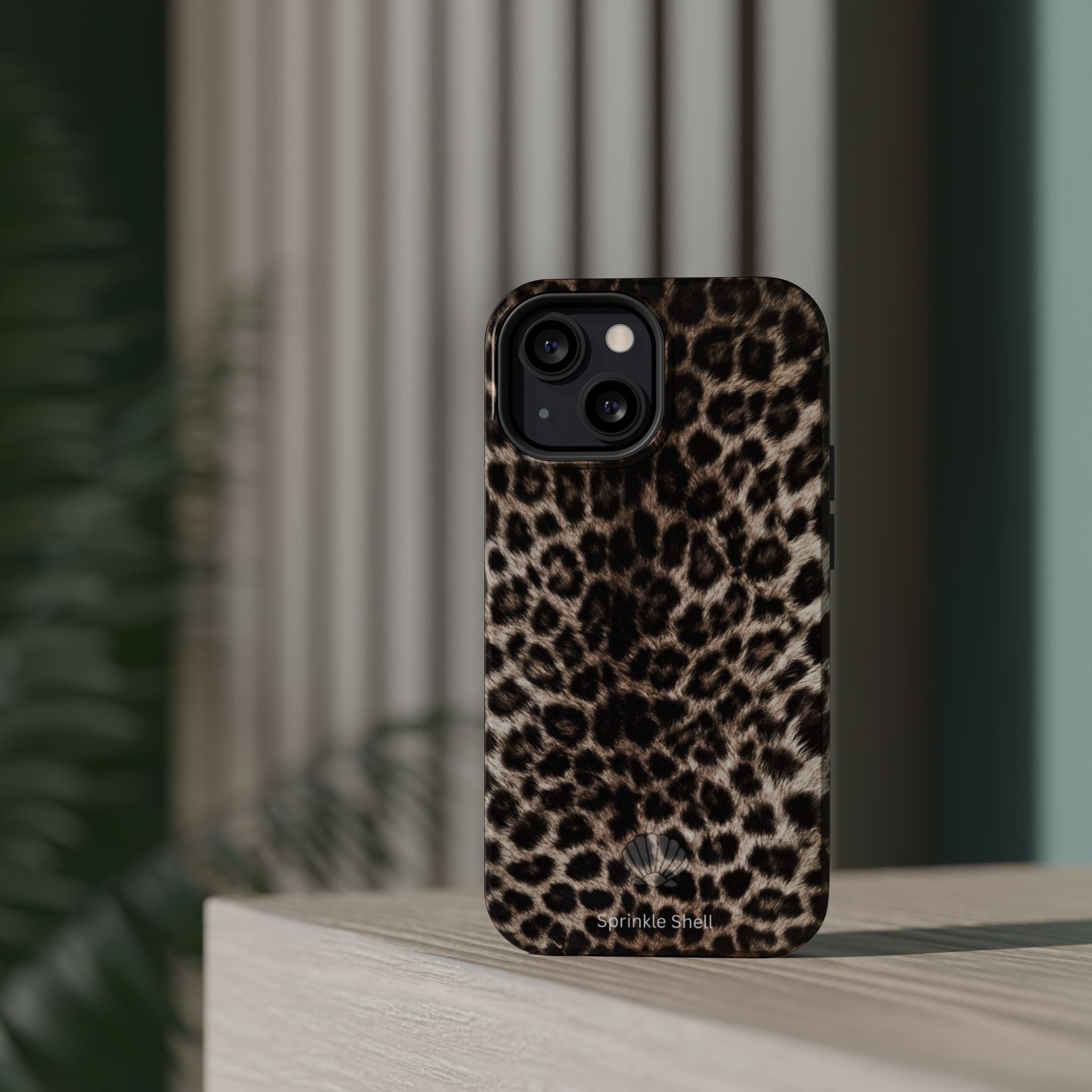 MagSafe cheetah print case