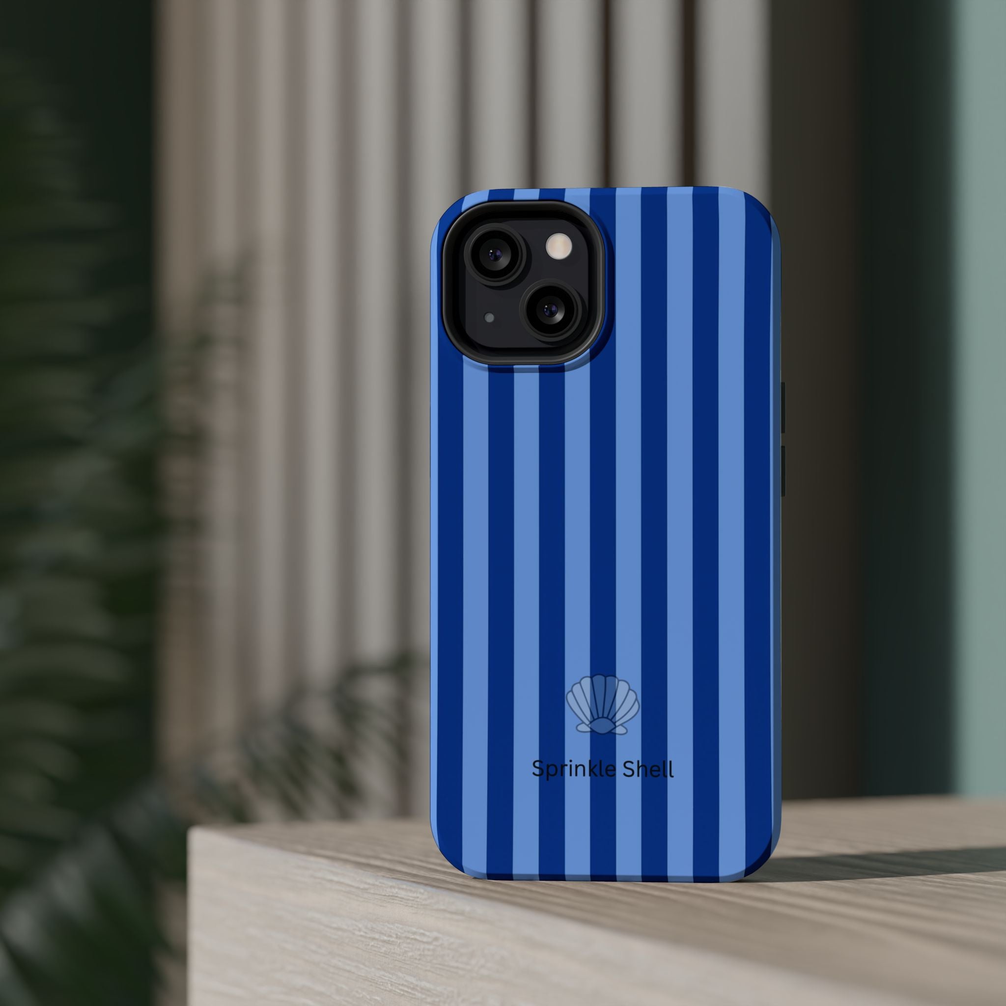MagSafe blue striped case