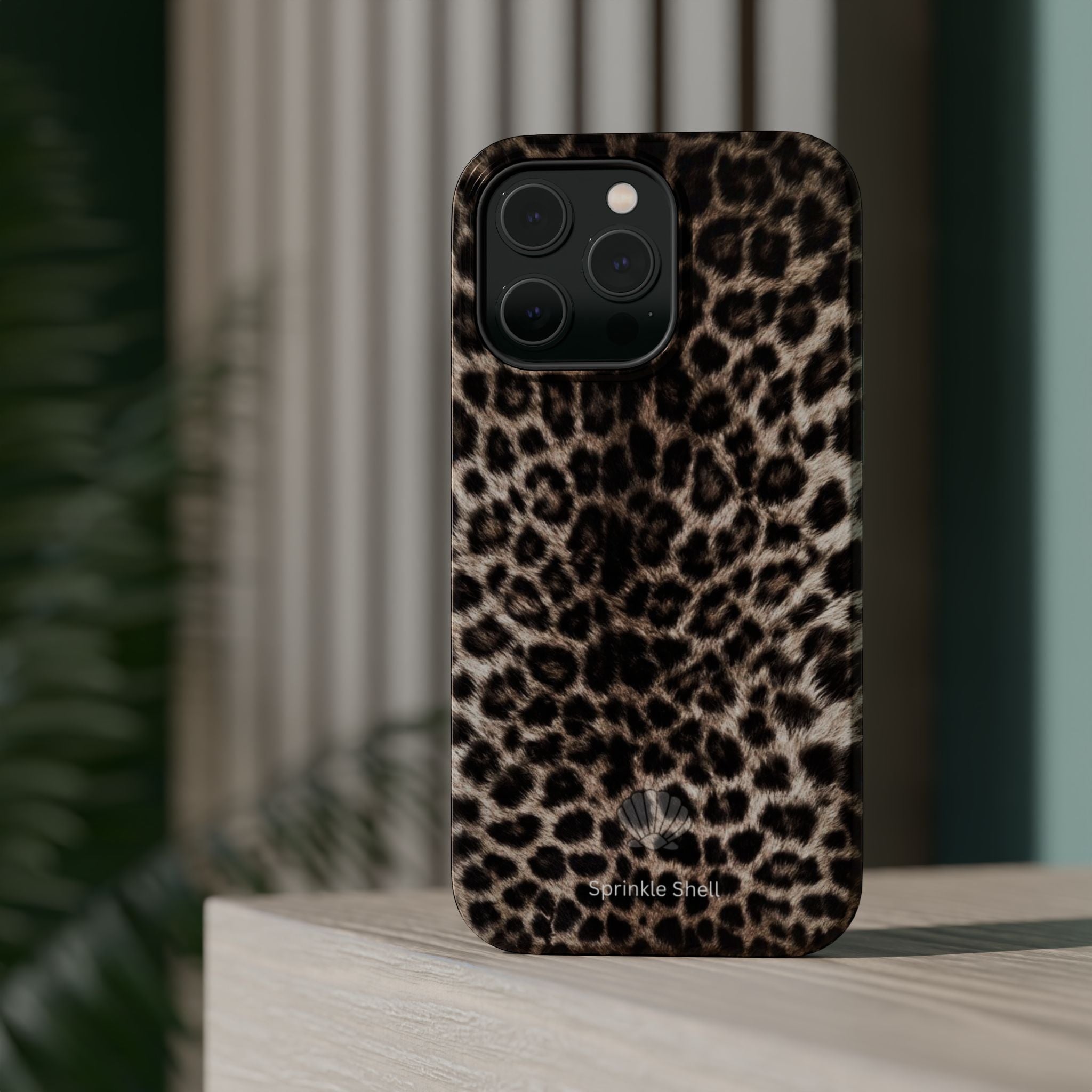 MagSafe cheetah print case