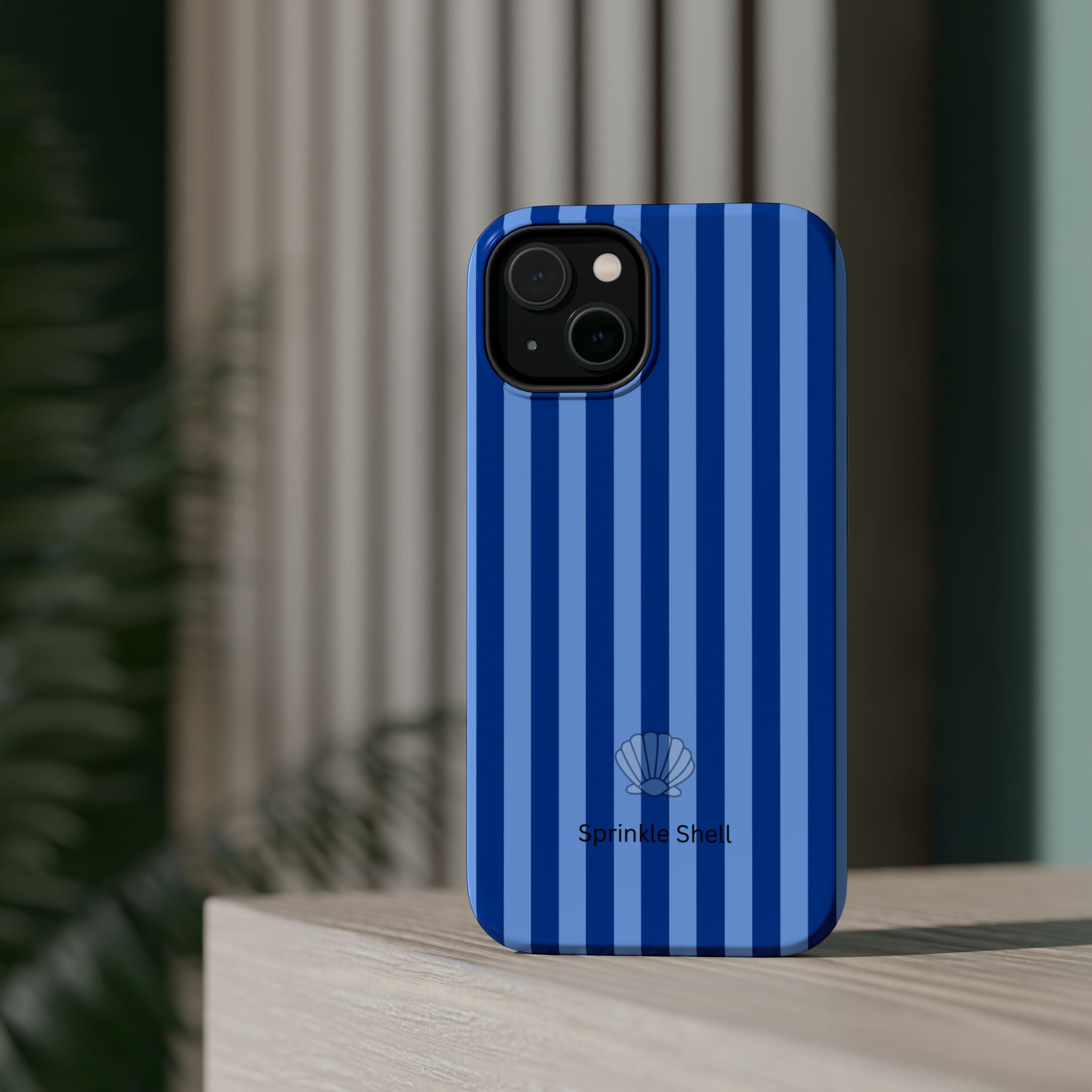 MagSafe blue striped case