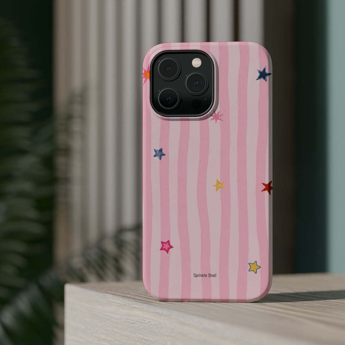MagSafe pink lines & stars case